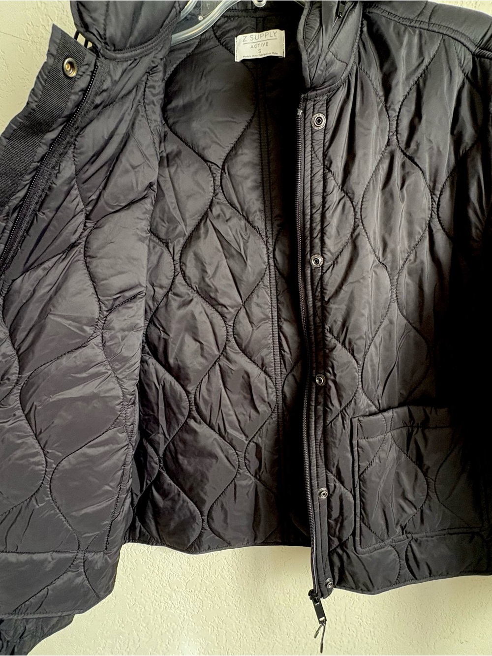 Women’s Z Supply Quilted Black Lightweight Jacket w/ Hood, Sz. S